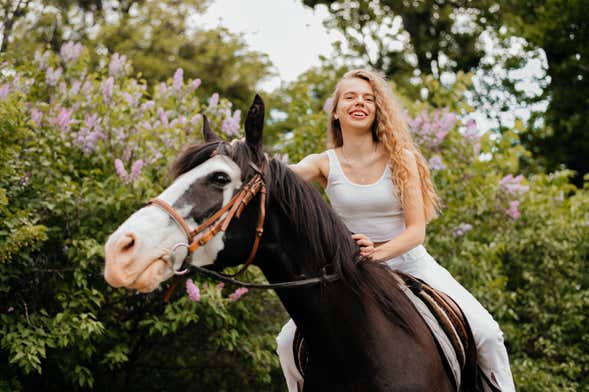 Excursión a Montserrat + Paseo a caballo