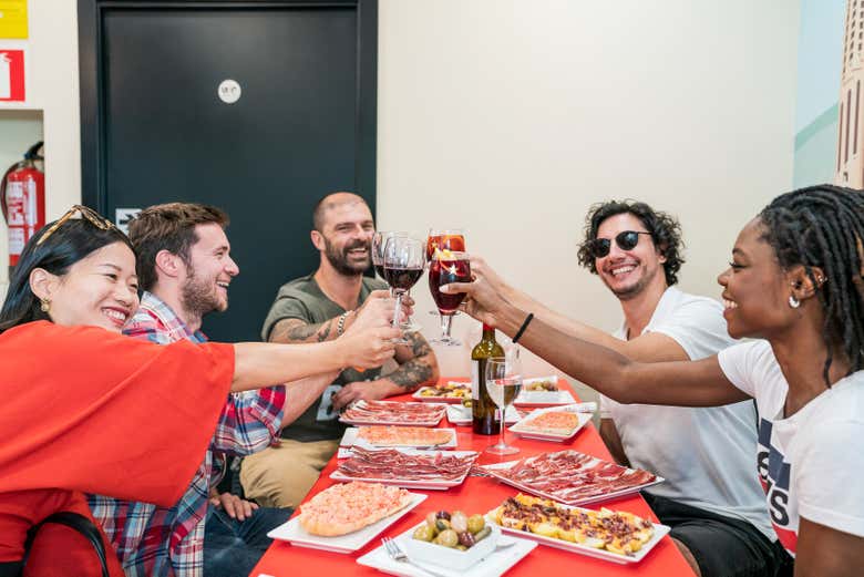 ¡Un brindis con los amigos! 