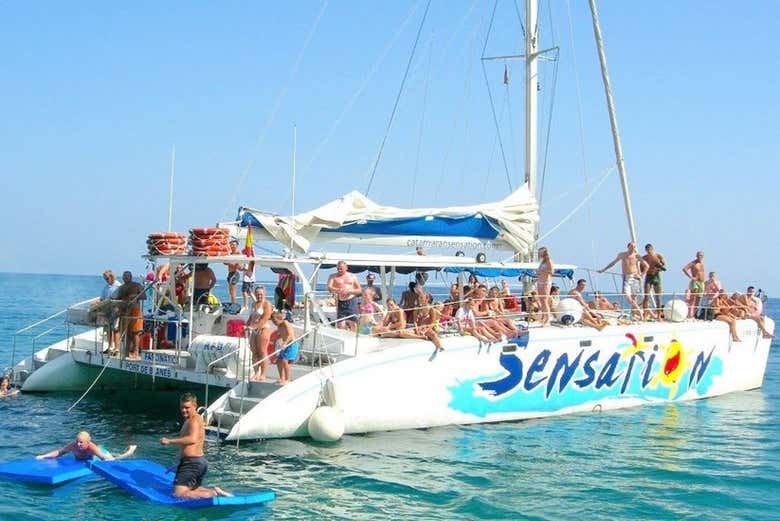A bordo del catamarán Sensation
